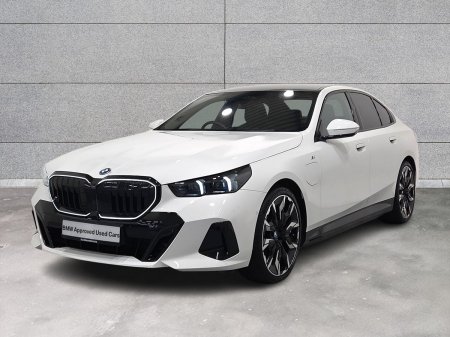 2024 BMW 5-Series - photo 26