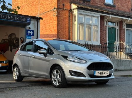 2017 Ford Fiesta - photo 3
