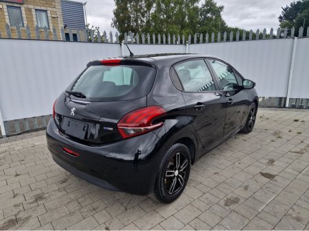 2017 Peugeot 208 - photo 12