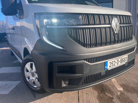 2025 Renault Master - photo 3