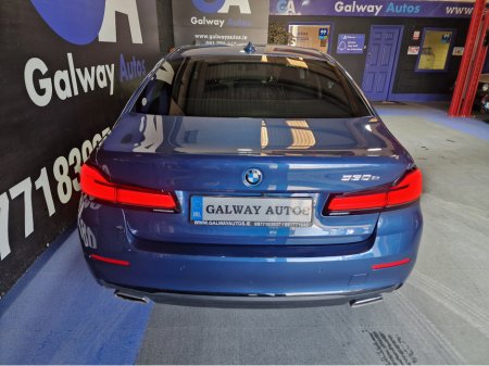 2022 BMW 5-Series - photo 9