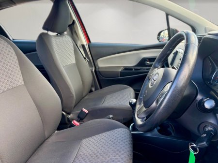 2015 Toyota Yaris - photo 13