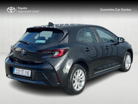 2023 Toyota Corolla - photo 2