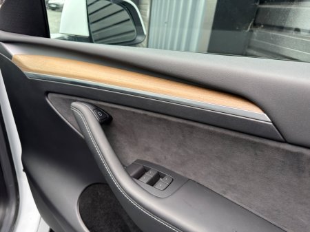 2022 Tesla Model Y - photo 14