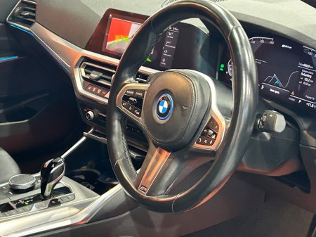 2022 BMW 3-Series - photo 4
