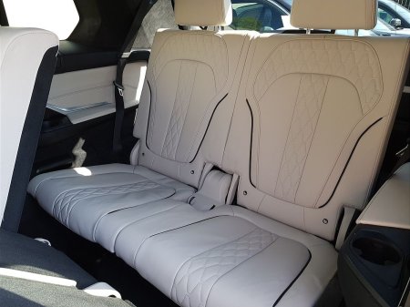 2023 BMW X7 - photo 25