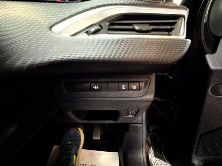 2017 Peugeot 208 - photo 13