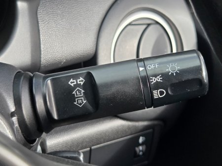 2014 Mazda Demio - photo 28