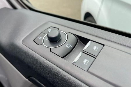 2026 Ford Transit Custom - photo 17