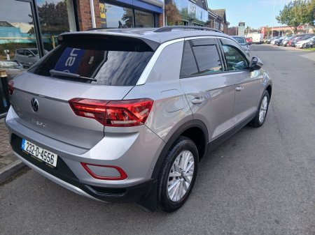 2023 Volkswagen T-Roc - photo 12