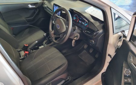 2020 Ford Fiesta - photo 12