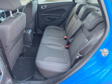2016 Ford Fiesta - photo 16