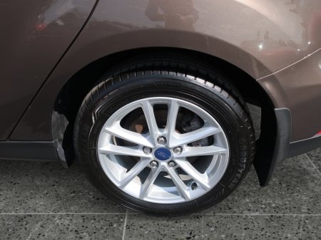 2017 Ford Focus - photo 7