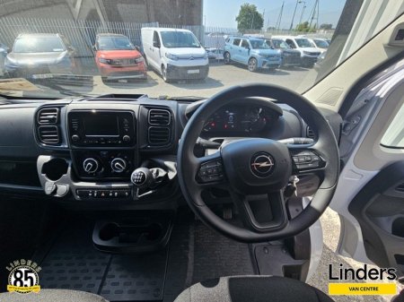 2027 Opel Movano - photo 9