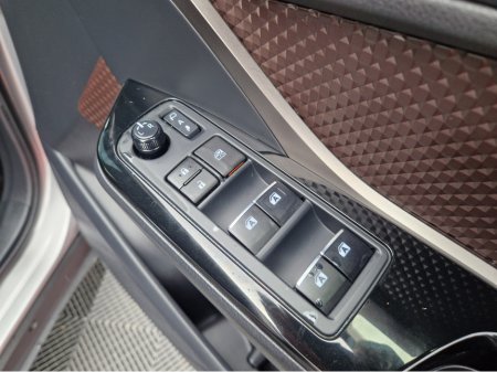 2017 Toyota C-HR - photo 28