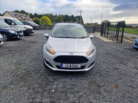 2017 Ford Fiesta - photo 2