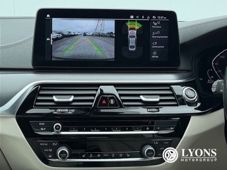2023 BMW 5-Series - photo 9