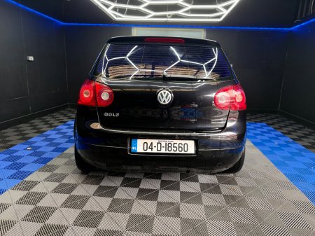 2004 Volkswagen Golf - photo 8