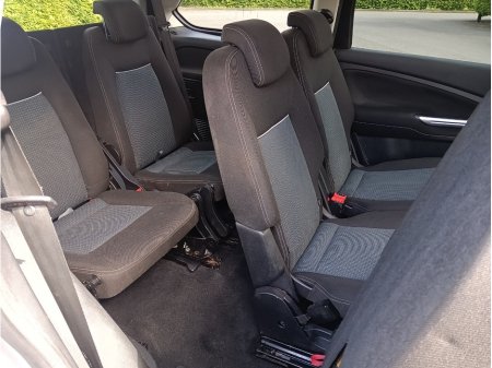 2011 Ford Galaxy - photo 11