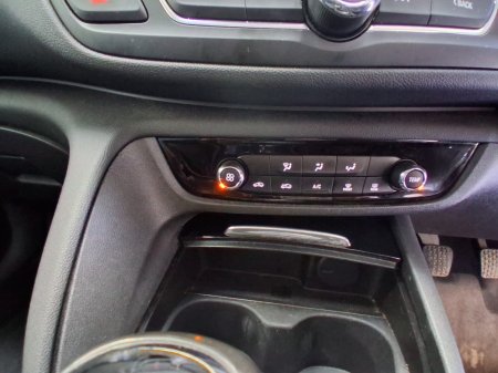 2018 Vauxhall Insignia - photo 16