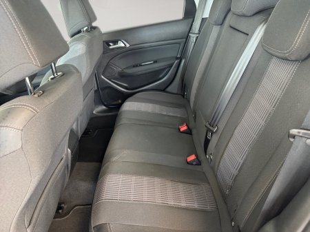 2018 Peugeot 308 - photo 17