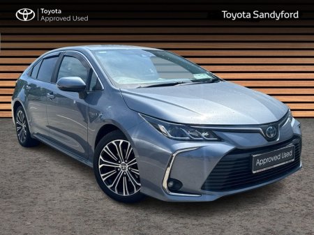 2022 Toyota Corolla HYBRID LUNA SPORT SALOON // HEATED SEATS // TOYOTA SAFETY SENSE // BLUETOOTH // REAR CAMERA // AIR C