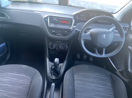 2016 Peugeot 208 - photo 14