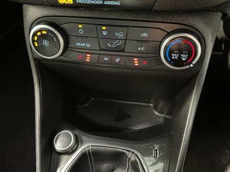2018 Ford Fiesta - photo 25