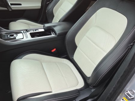 2016 Jaguar XF - photo 11