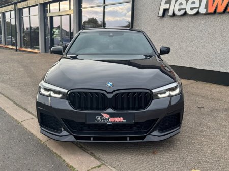 2021 BMW 5-Series - photo 2