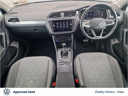 2022 Volkswagen Tiguan - photo 2