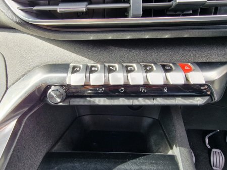 2018 Peugeot 5008 - photo 25