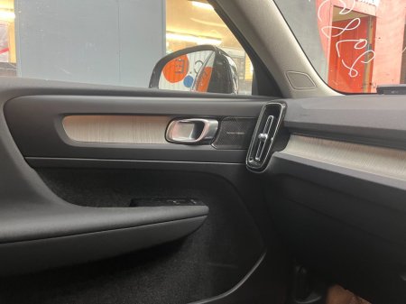 2022 Volvo XC40 - photo 15