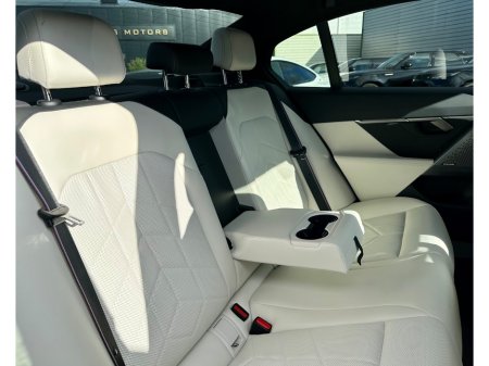 2025 BMW i5 - photo 23