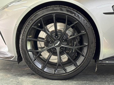 2025 Aston Martin Vantage - photo 25