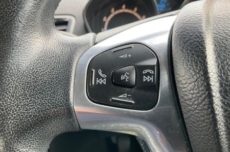 2014 Ford Fiesta - photo 28
