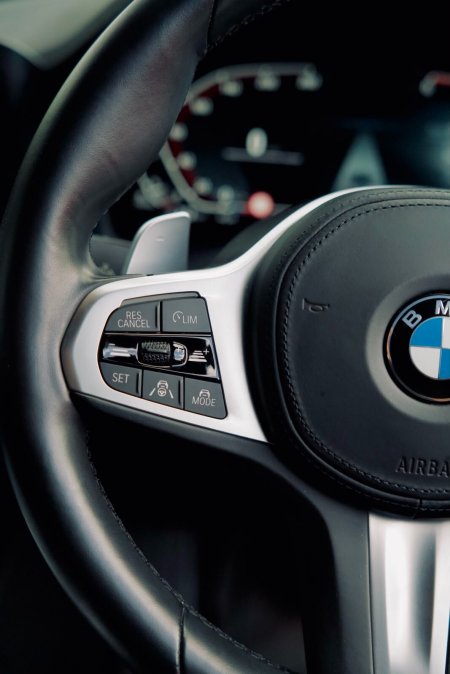2022 BMW 3-Series - photo 12