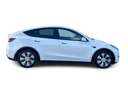 2024 Tesla Model Y - photo 13