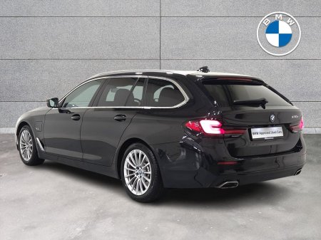 2023 BMW 5-Series - photo 2