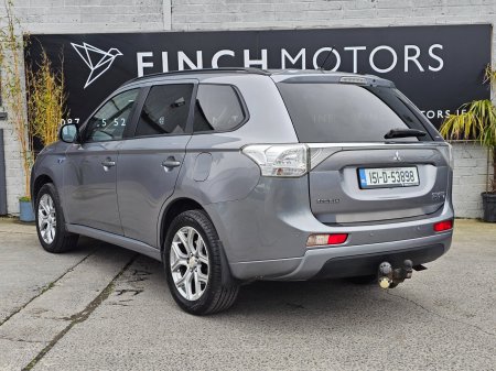 2015 Mitsubishi Outlander - photo 2