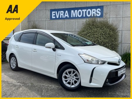2015 Toyota Prius 7 SEATER HYBRID AUTOMATIC 1.8 PETROL //REVERSE CAMERA//KEYLESS ENTRY//
