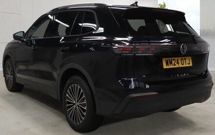 2024 Volkswagen Tiguan - photo 2