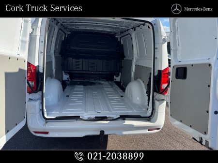 2027 Mercedes-Benz Vito - photo 7
