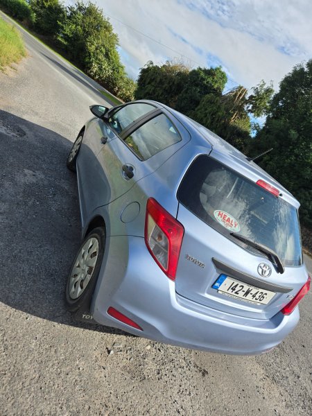 2014 Toyota Yaris - photo 3