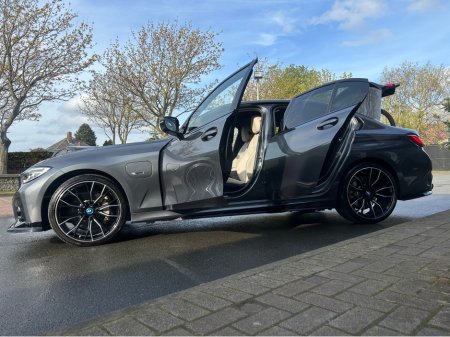 2021 BMW 3-Series - photo 8
