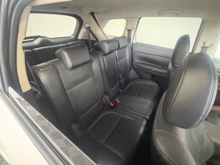 2017 Mitsubishi Outlander - photo 9