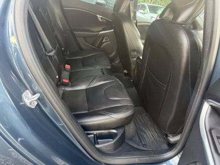 2019 Volvo V40 - photo 13