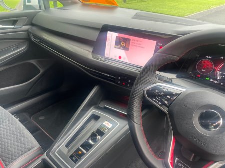 2024 Volkswagen Golf - photo 10