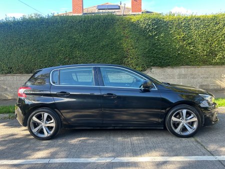 2017 Peugeot 308 - photo 9