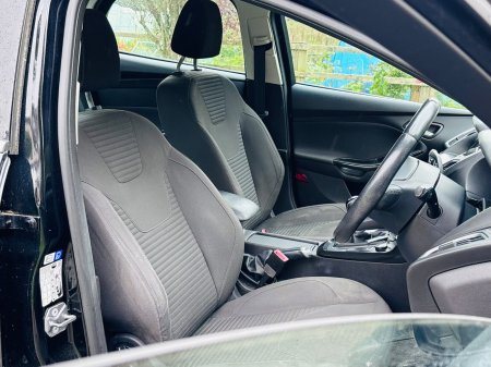 2016 Ford Focus - photo 12